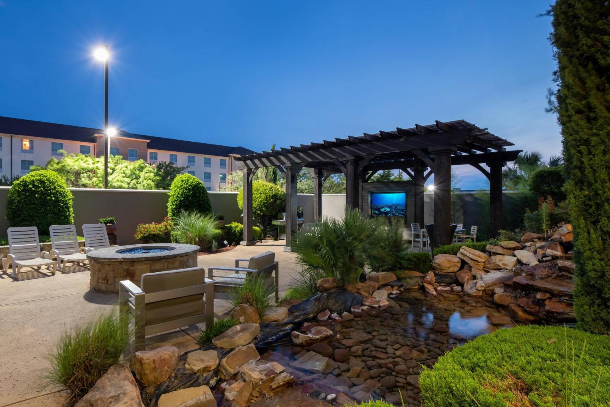 Courtyard Fort Worth West At Cityview Hotel Exterior photo